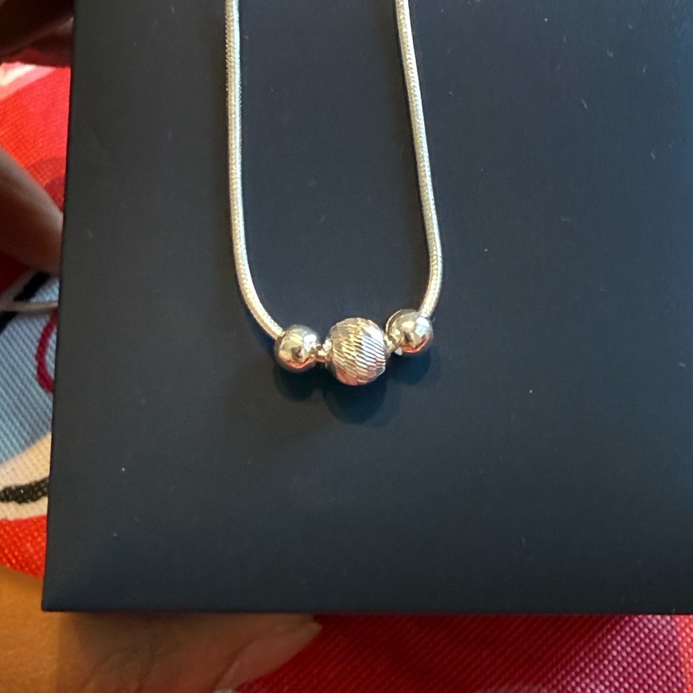 Solid Sterling Silver .925 ball necklace - Picture 3 of 9